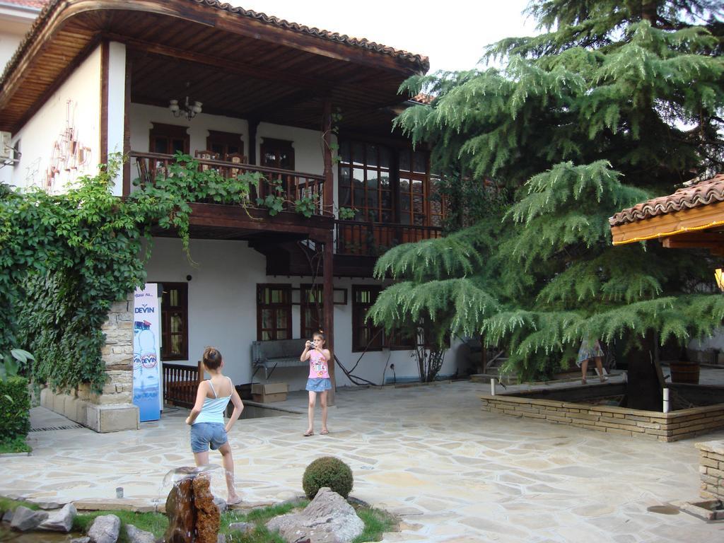 Chakarova Guest House Sliven ภายนอก รูปภาพ