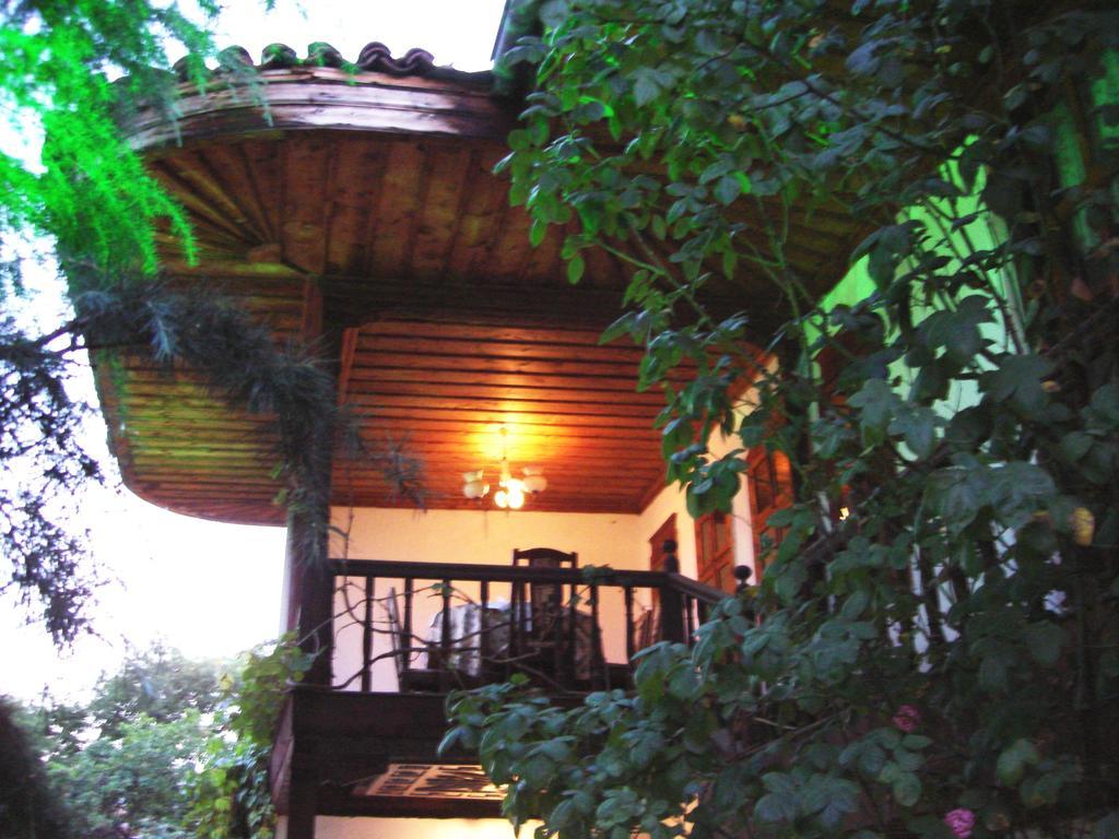 Chakarova Guest House Sliven ภายนอก รูปภาพ